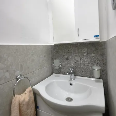 Vanimi Lux Apartmani Kikinda Exterior foto